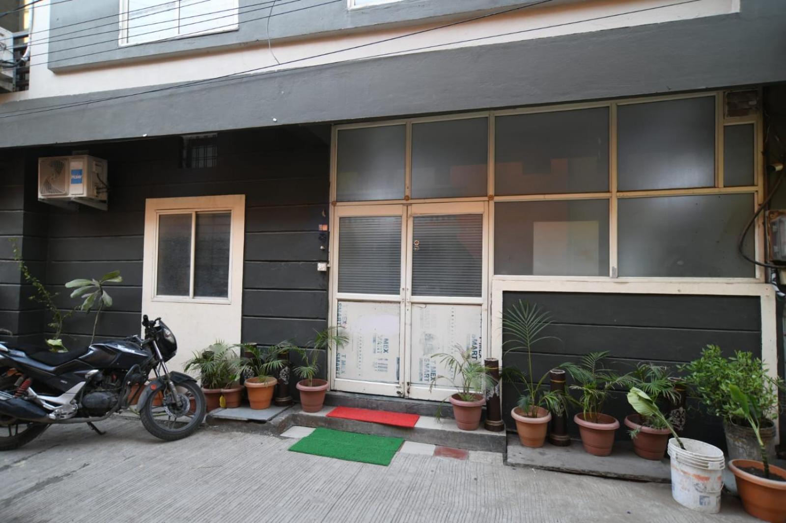 Hotel Royal Palace Indore Ngoại thất bức ảnh