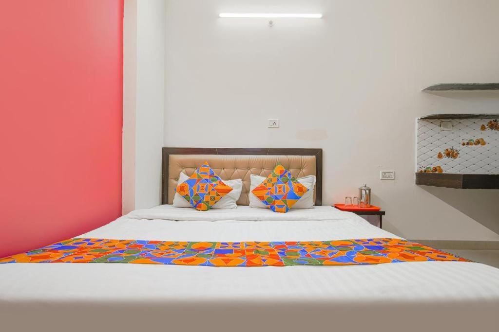 Hotel Royal Palace Indore Ngoại thất bức ảnh
